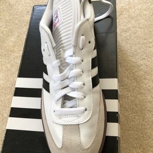 Men’s new in box adidas sambas 10.5